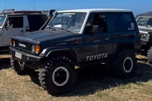 Toyota Land Cruiser lj70