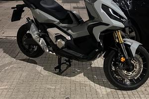Xadv 750 2023
