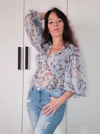 Blusa romantica Zara a fiori con volant