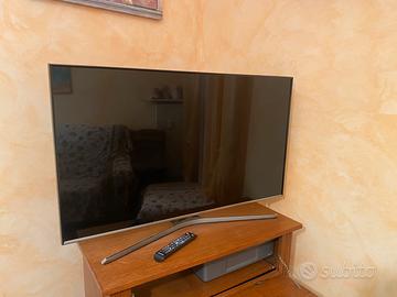 Samsung Smart TV 48” nuova app gaming multimediale