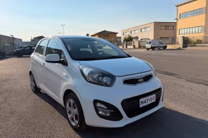 KIA PICANTO GPL + LANCIA DELTA ( leggere )