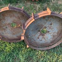 Ruote in ferro pesano 13 kg circa l’ una