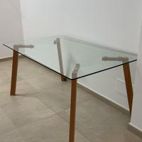 Tavolo in vetro