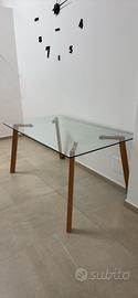 Tavolo in vetro