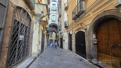 NEGOZIO A SALERNO