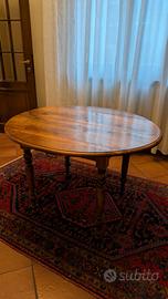 Tavolo ovale in legno dell'ottocento 