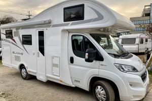 Noleggio camper con garage porta moto