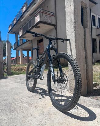 Specialized Status 2022