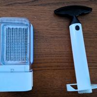 Sbuccia ananas e grattuggia