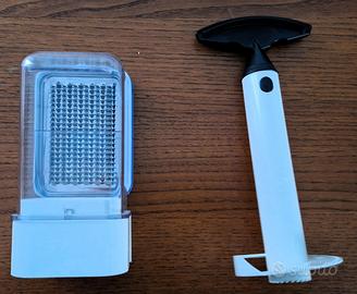 Sbuccia ananas e grattuggia