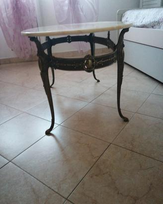 Tavolino in marmo