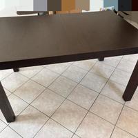 Tavolo, sponde letto matr, 2tavolini e 2vetrinette