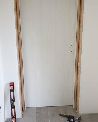 fornitura e posa porte interne