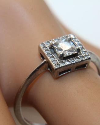 Stupendo anello argento pietra centrale