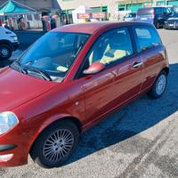 Lancia Ypsilon 1 2 benzina adatta a neopatentati 