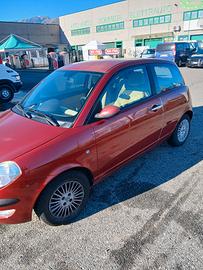 Lancia Ypsilon 1 2 benzina adatta a neopatentati 