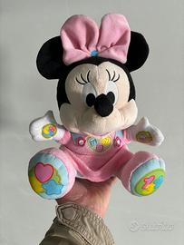 Baby Minnie gioca e impara