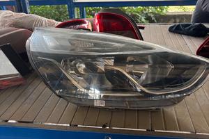 Faro Fanale anteriore sinistro Renault Clio 4