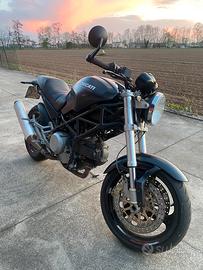 Ducati Monster 620 Dark anno 2004