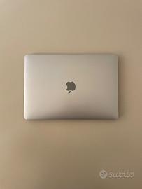 MacBook Pro 13 M2