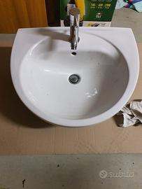 Lavandino sospeso+rubinetto PozziGinori L60x50xH20