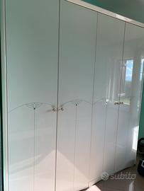 Camera singola in legno laccato bianco nuova