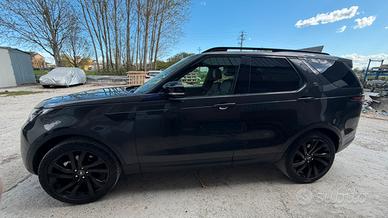 Land Rover Discovery 5