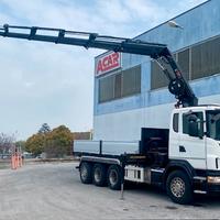 Scania G400 con gru e ribaltabile