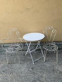 Coppia seggiole da giardino con tavolino