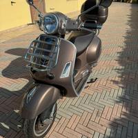 Piaggio Vespa 300 GTS Touring - 2017