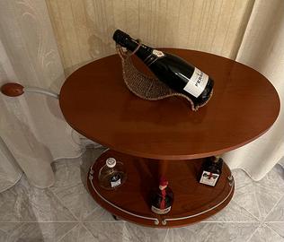 Carrello portabottiglie in legno e metallo