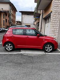suzuki swit benzina 98000km