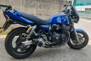 Suzuki gsx 750