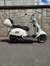 Vespa 300 gts super
