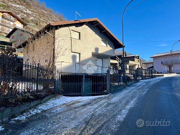 VILLA SINGOLA A CORTENO GOLGI