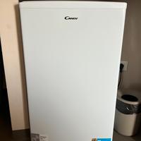 Frigorifero Candy piccolo con congelatore