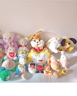 Pupazzi in peluche, pari a nuovo, e altro x Natale