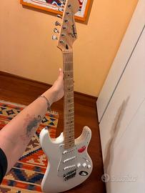 Squier Sonic® Stratocaster® HT