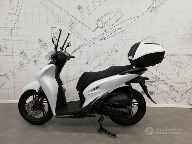 HONDA SH 125 COOL WHITE NUOVO - Emmerre Auto Torre del Greco