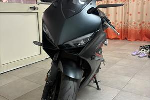 Honda CBR650R E-Clutch 2024