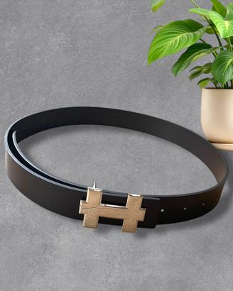 Cintura con fibbia argentata H 110 CM nuova.