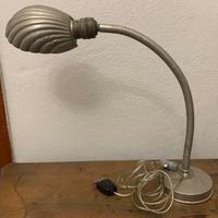 Lampada da tavolo decò paralume conchiglia