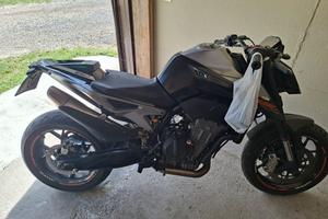 KTM Duke 790