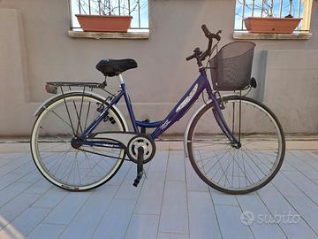 € 30 bici da passeggio con cestino