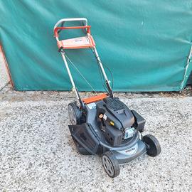 Tagliaerba Oleo Mac con trazione
