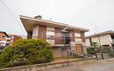 villa-libera-su-4-lati-a-pernate-