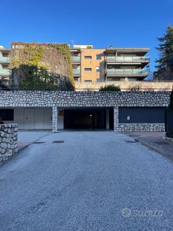 Garage - box auto in via Cappuccini 37