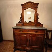 Comò con specchiera e piano in marmo