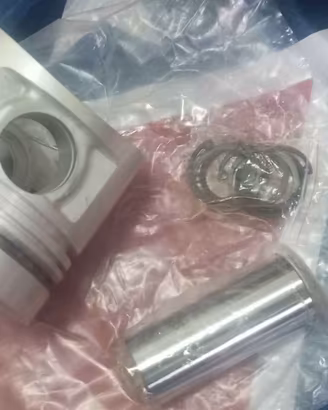 pistoni per motore  4D56 Piston Kit