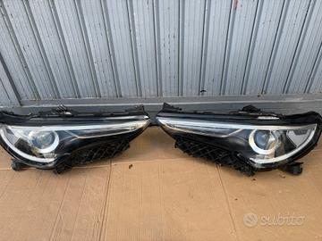 Fari con agganci rotti per alfa Romeo Stelvio